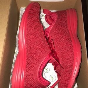 APL Techloom Phantom